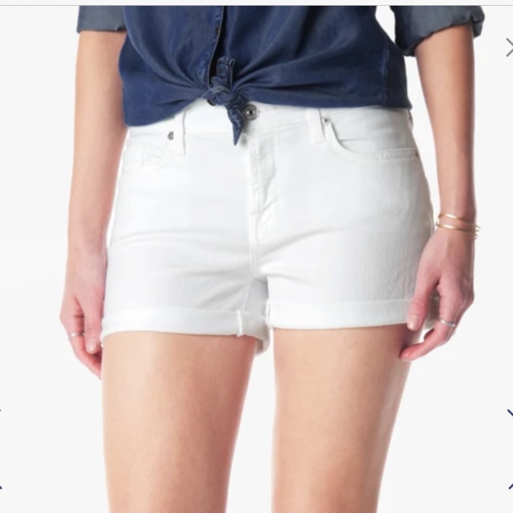 7 for all mankind Roll up shorts in white, size 25